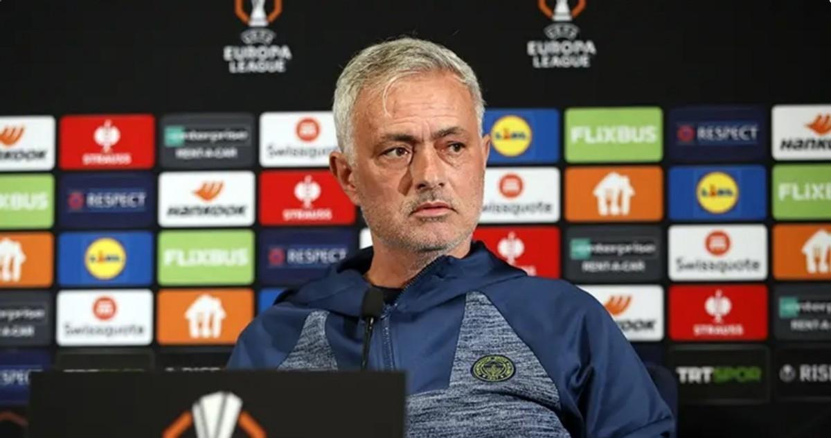 米乐体育官网首页-安德莱赫特战术调整备战新赛季首战