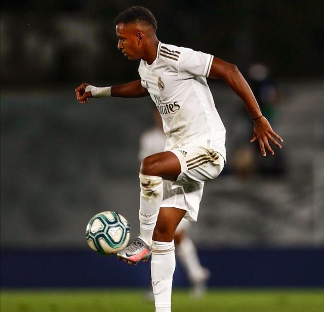 米乐官网入口-包含格拉纳达客场取得胜利，跃升至积分榜第七的词条