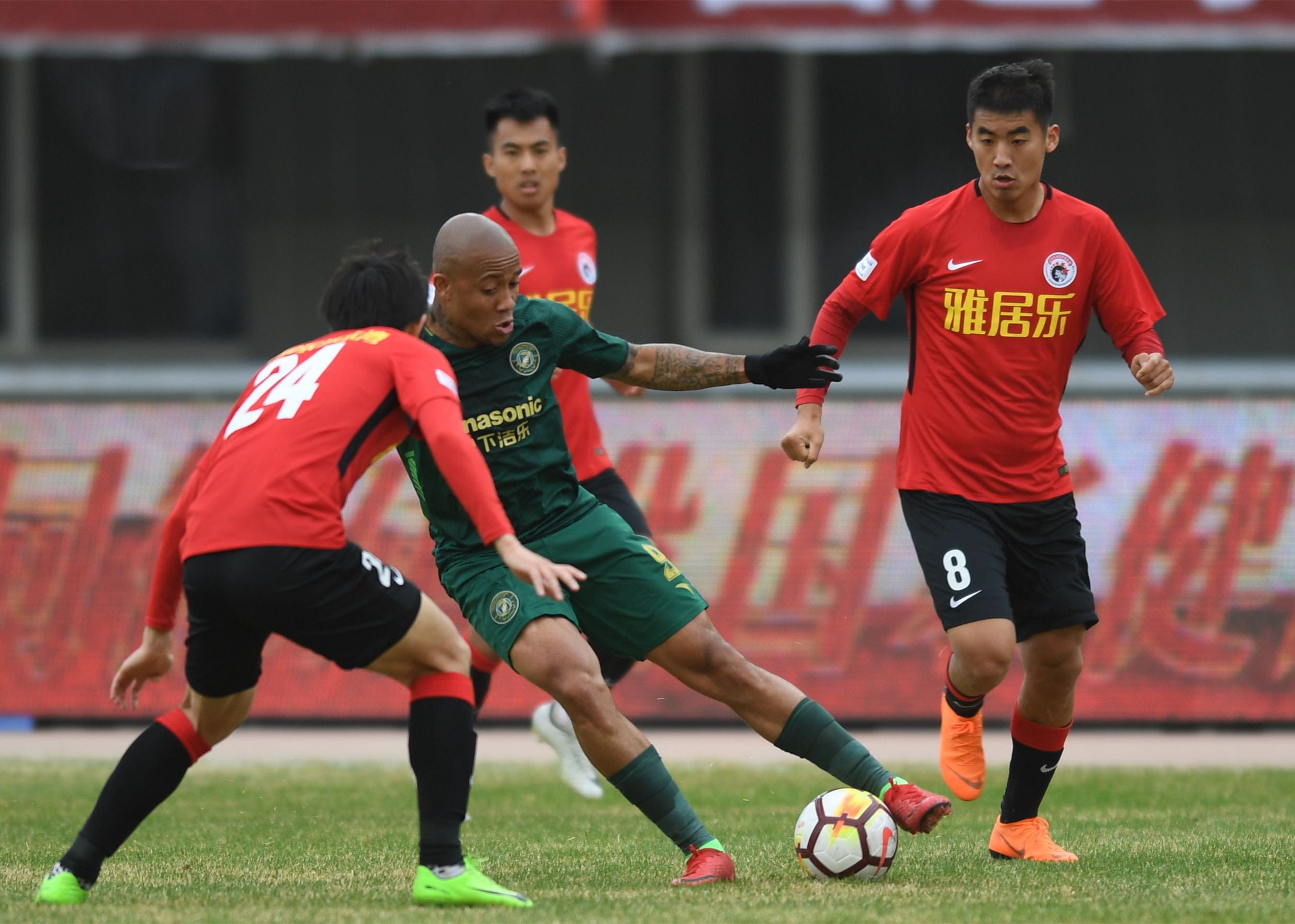 米乐m6平台官网-新疆不敌北京，积分榜前景黯淡