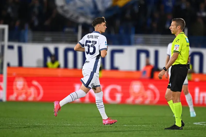 米乐体育在线-斯洛文尼亚队胜券在握，锁定欧锦赛席位